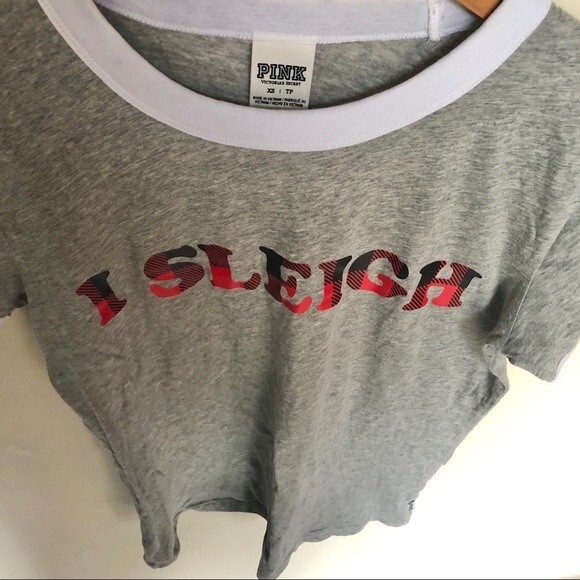PINK Victoria' Secret I Sleigh Christmas Snow Graphic Tee Size XS - Picture 4 of 8